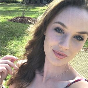 Meet your Posher, Anne marie